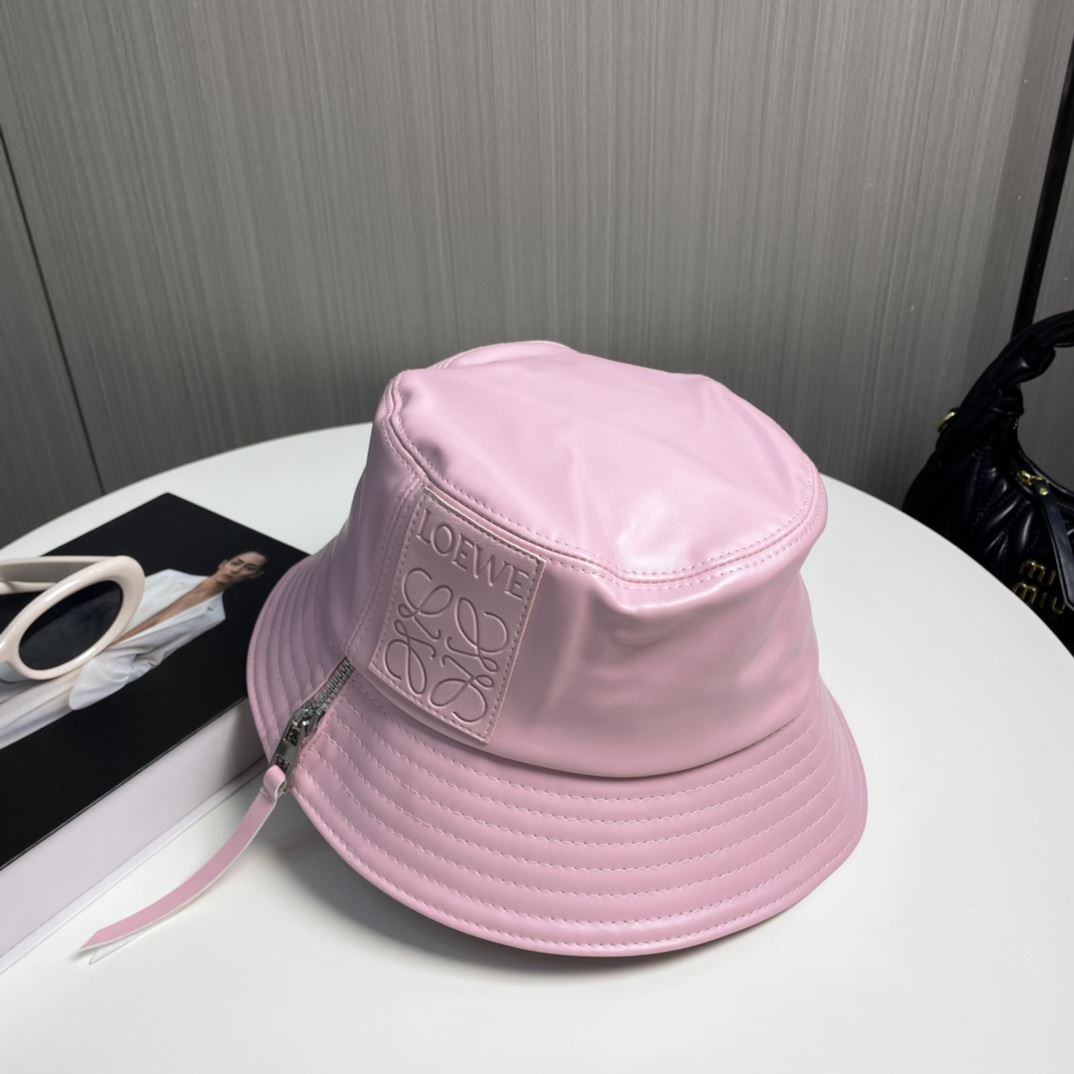 Loewe Caps